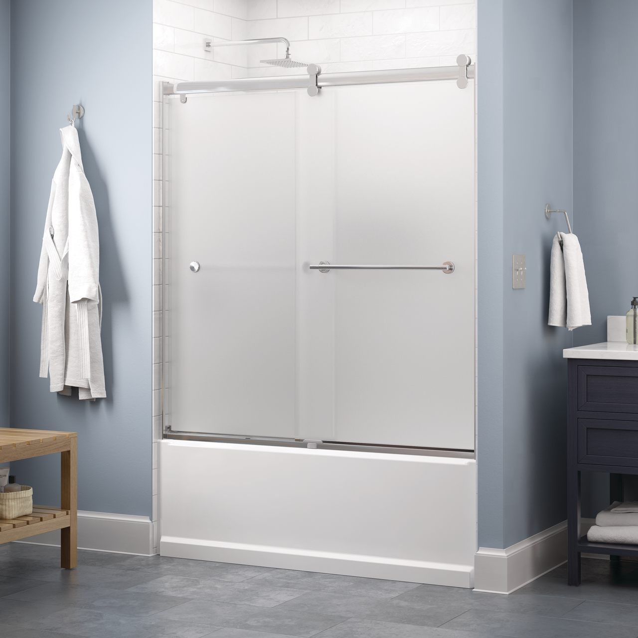 Contemporary 6mm Bathtub Door with Crestfield Handle