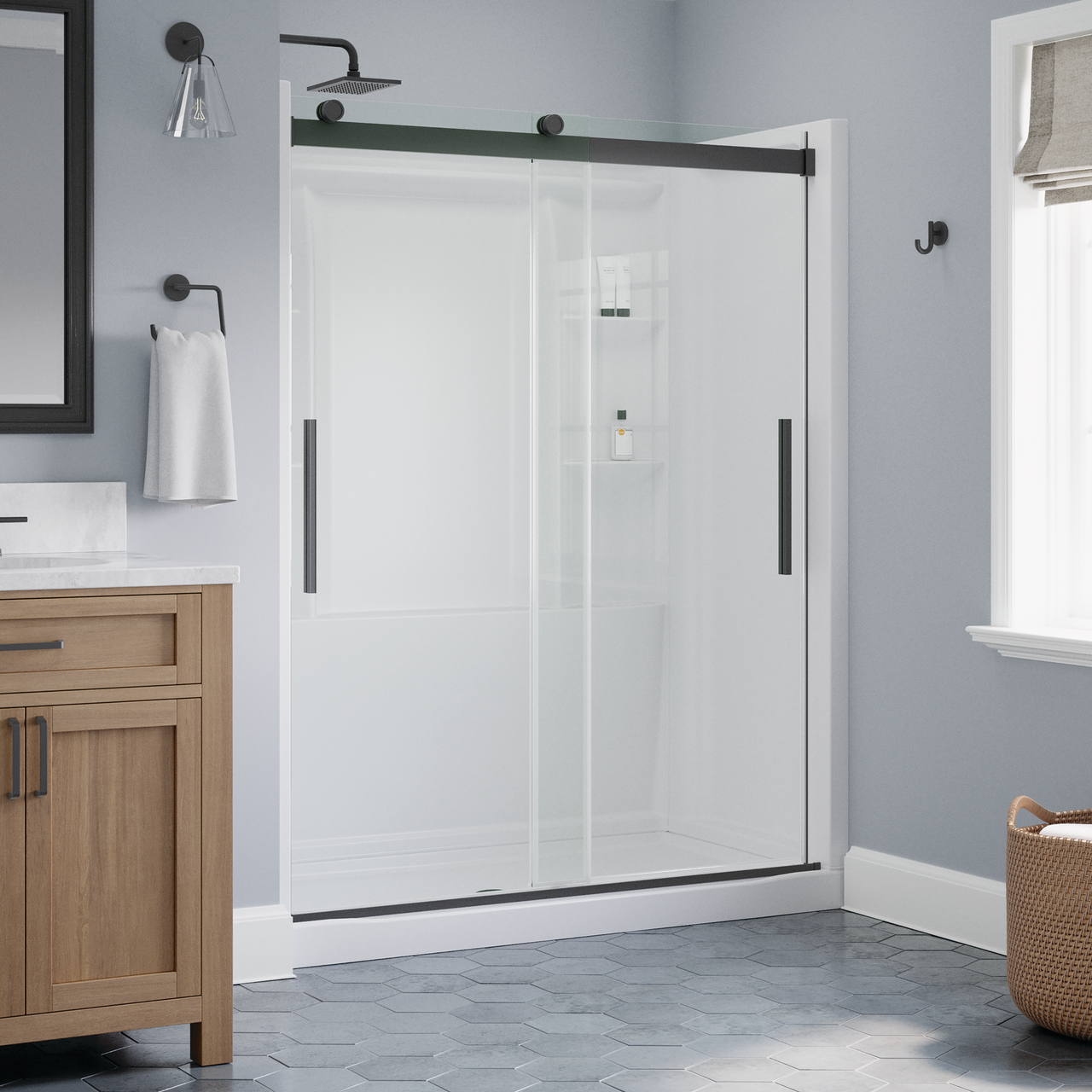 60" Shower / Clear / Matte Black
