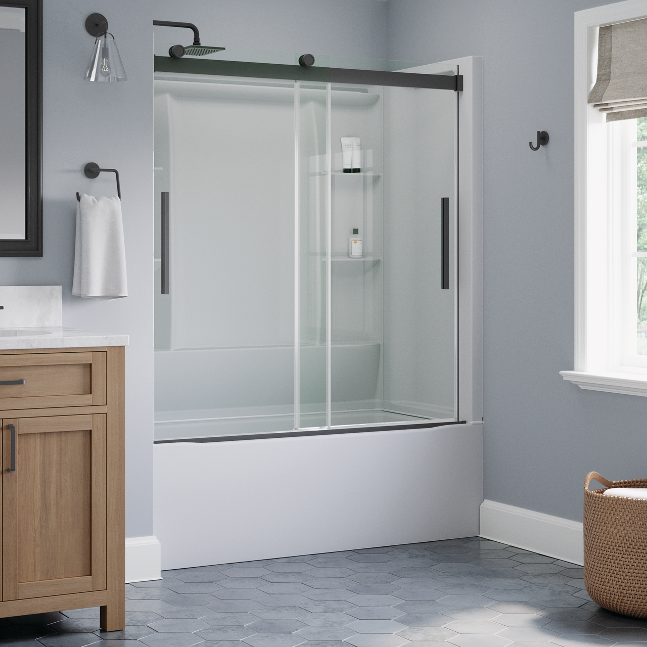 60" Bathtub / Clear / Matte Black