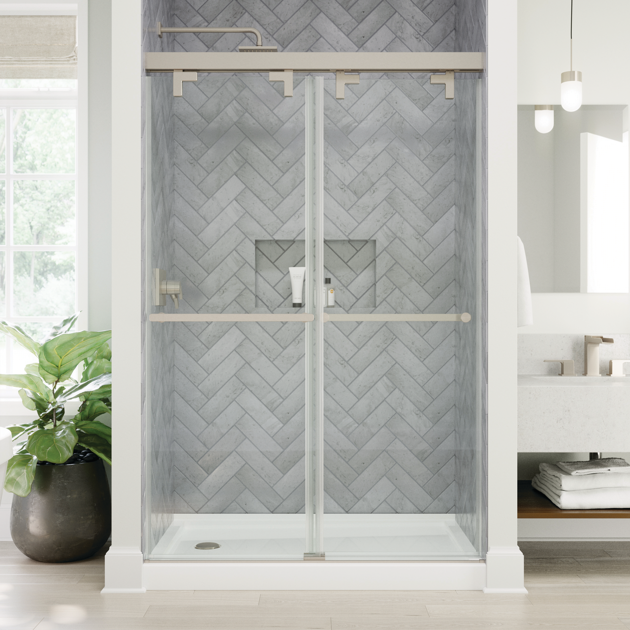 48" Shower / Clear / Brushed Nickel (Shower Door)