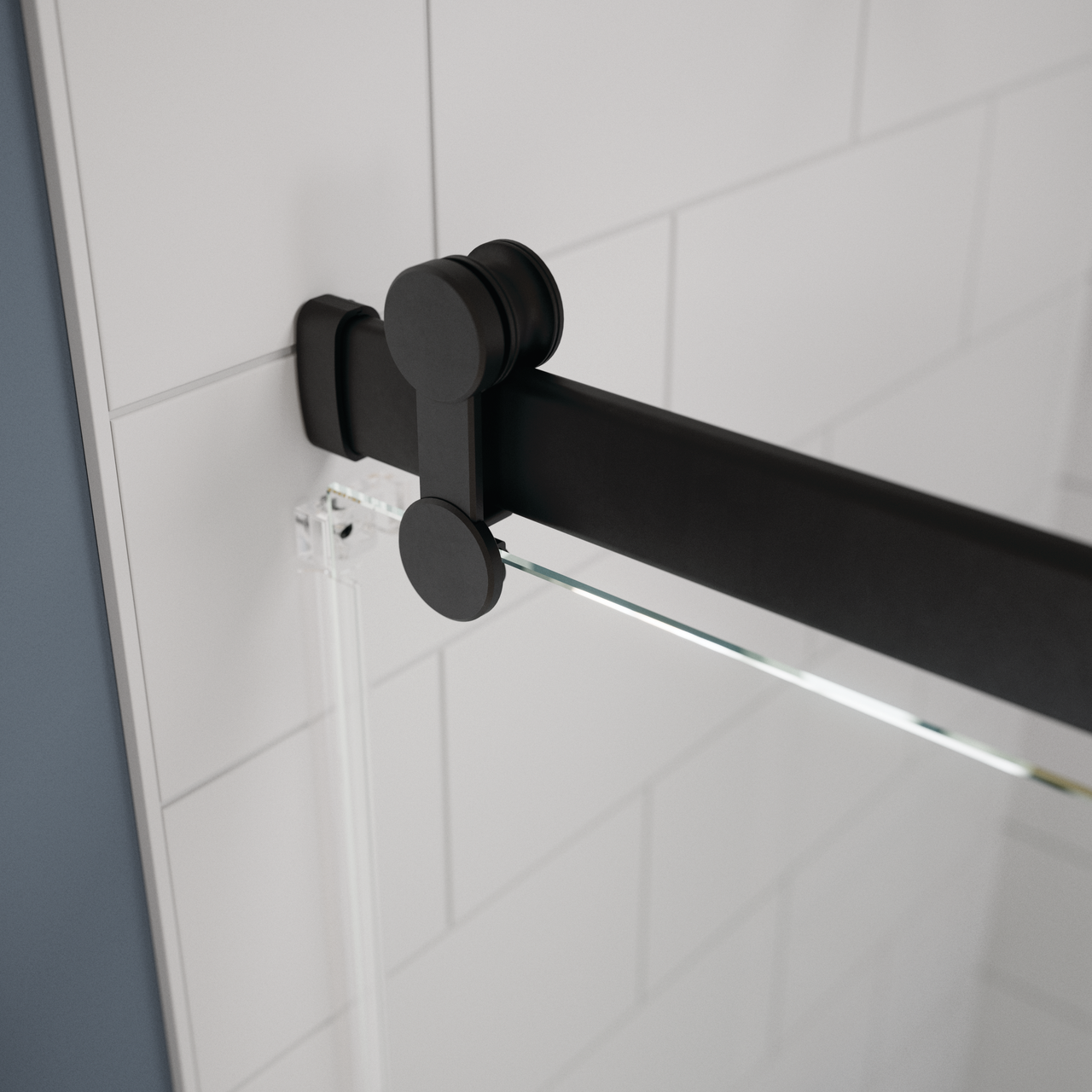 60" Bathtub / Clear / Matte Black