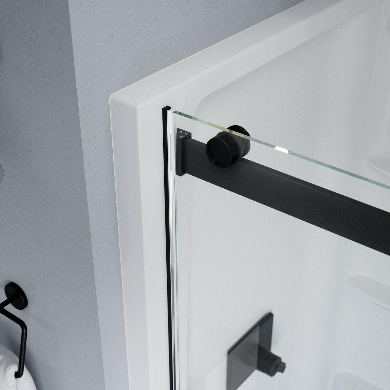 60" Bathtub / Clear / Matte Black