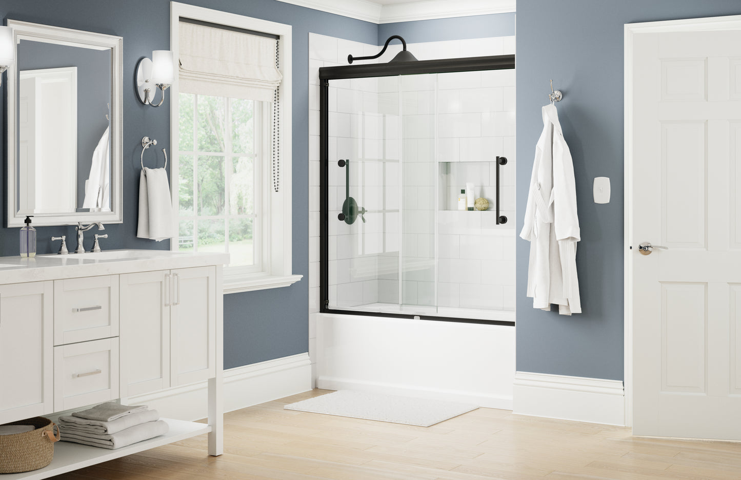 60" Bathtub / Clear / Matte Black